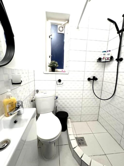 L2 City Centre Loft With Ac Budapest Kültér fotó
